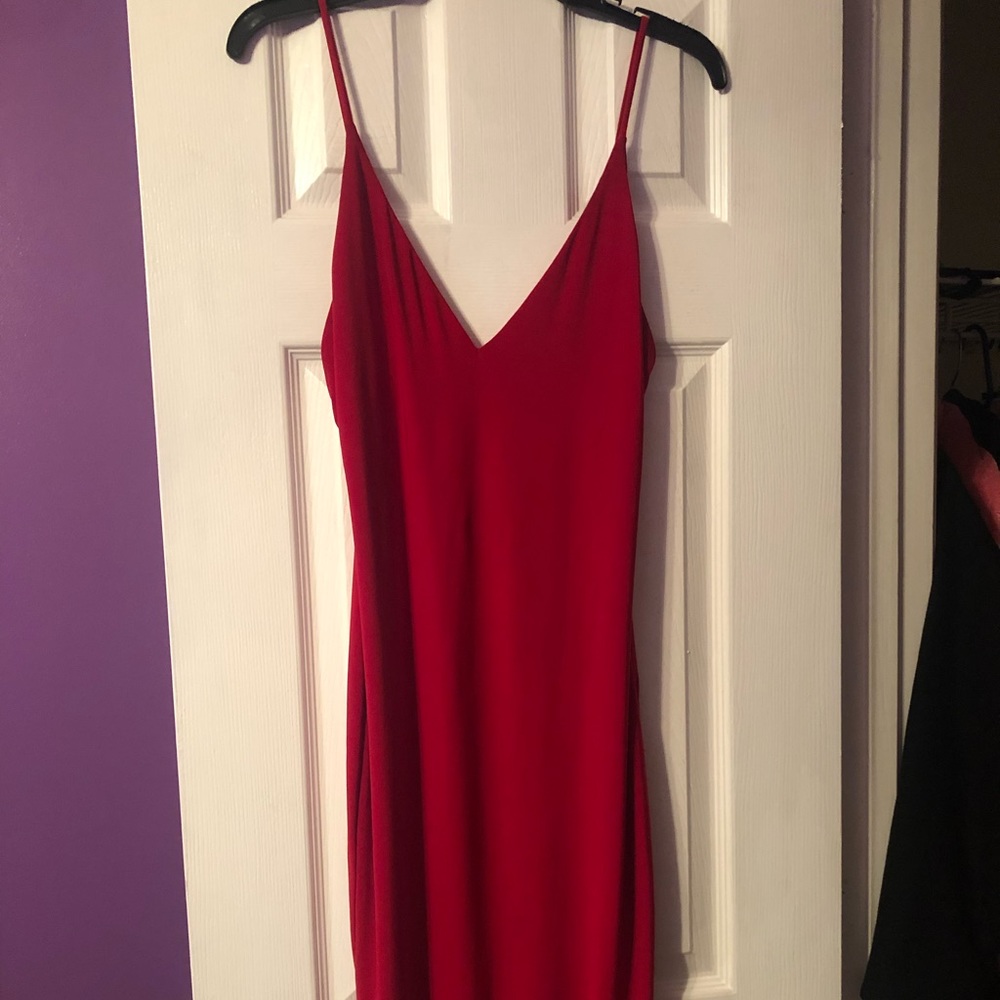 red bodycon dress